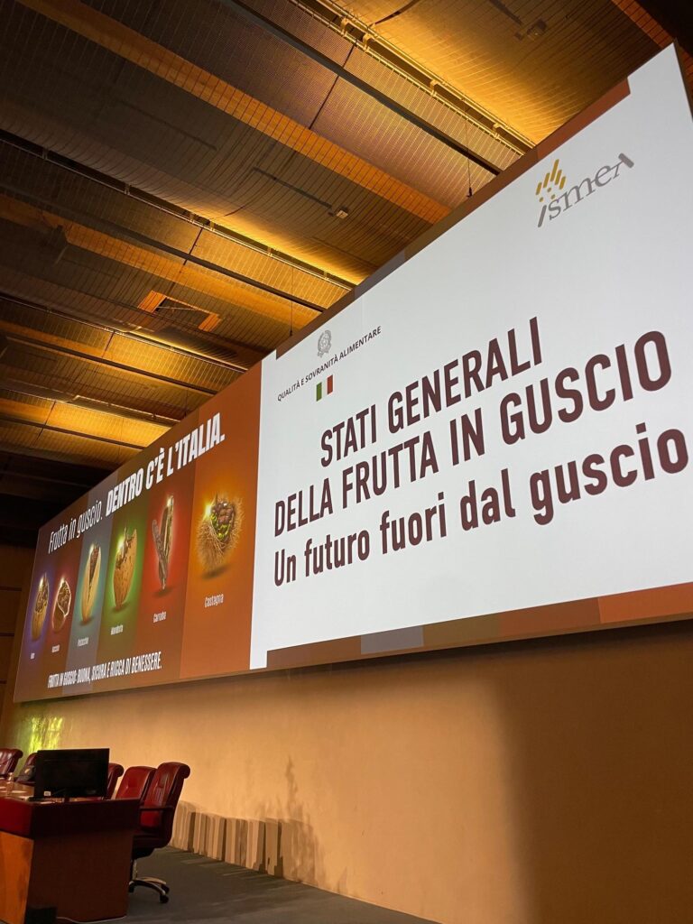 conferenza stati generali della frutta a guscio Macfruit 2024